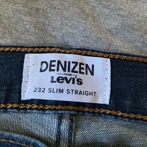 Slim Straight Denizem By Levi’s.